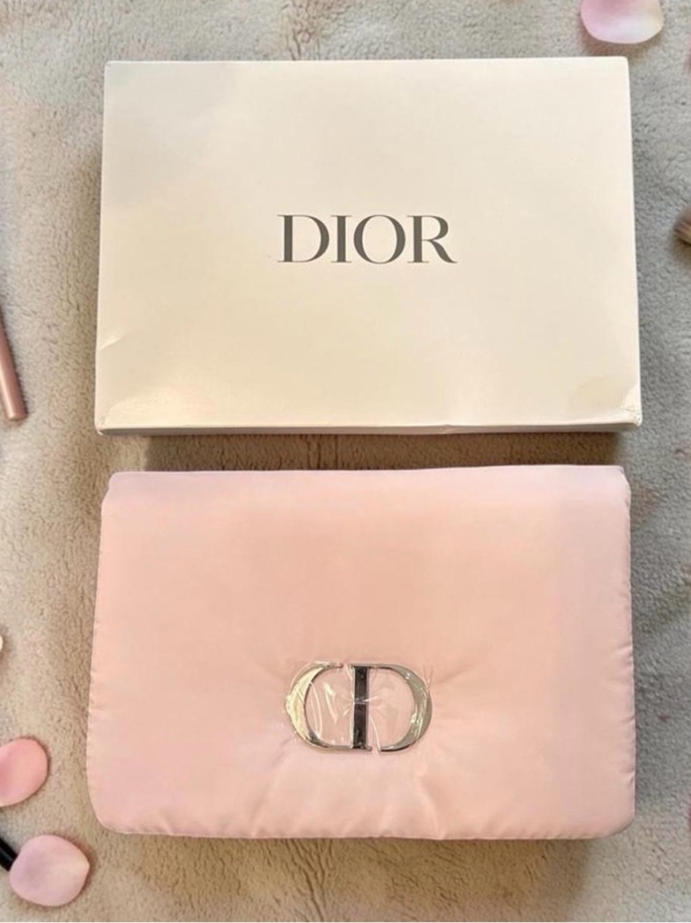 Dior GWP✨🤍🌸🩷Light Pink Satin Clutch